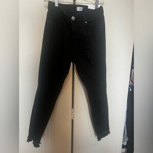 Black ankle jeans